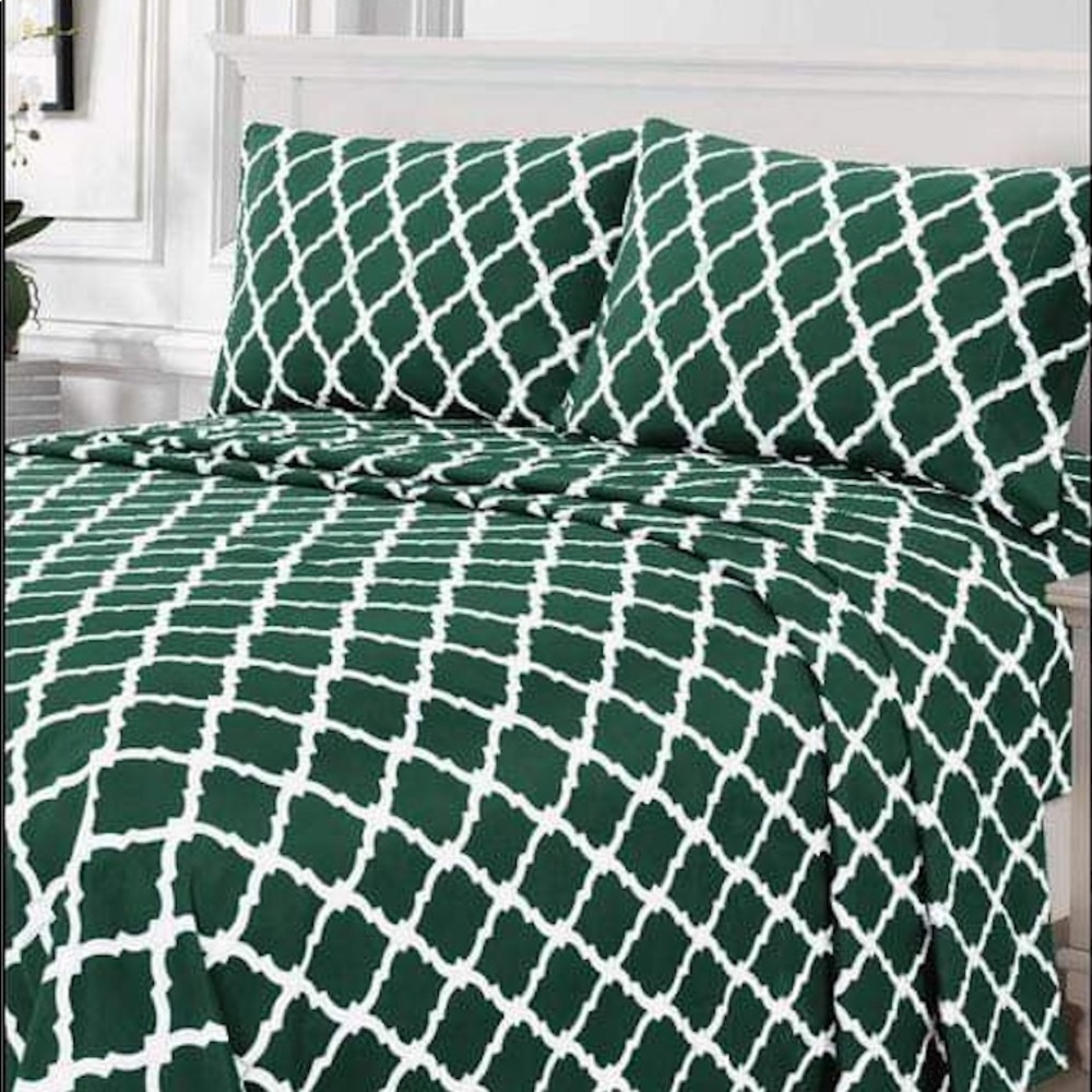 ⭐️FINAL STOCK⭐️Queen 4pc Emerald Arabesque Bedsheets